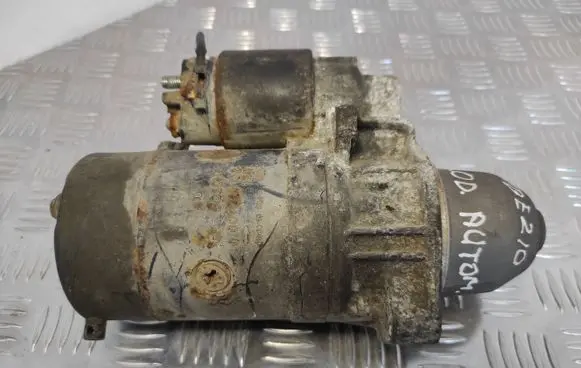 Mercedes-Benz E W210 Starter motor 0001218162