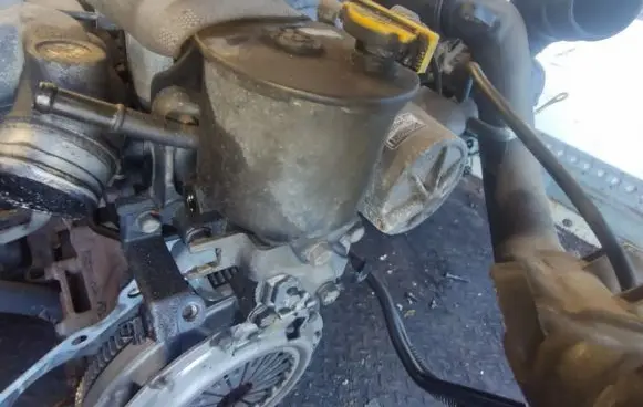 Mazda 626 Power steering pump 9y108111 bj3a3265xc