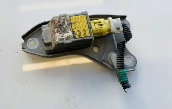 Toyota Avensis Verso Airbag deployment crash/impact sensor 8986044010 89860-44010