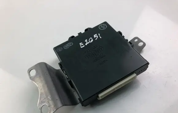 Lexus IS 220D-250-350 Other control units/modules 8967053030