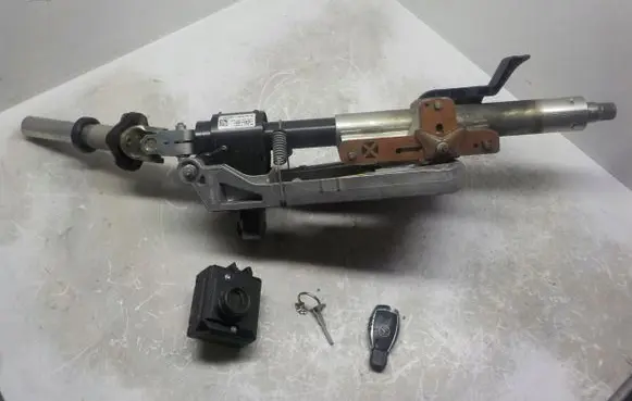 Mercedes-Benz GLK (X204) Steering wheel axle 2044603616