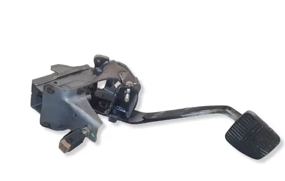 Nissan X-Trail T30 Clutch pedal 