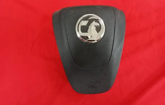 Opel Insignia A Airbag cover 5935 5647 13275647