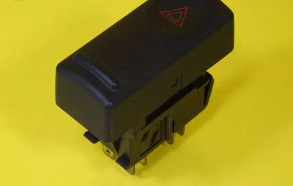 Renault 19 Hazard light switch