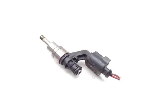 Volkswagen Golf V Fuel injector 03C906036A 0261500016