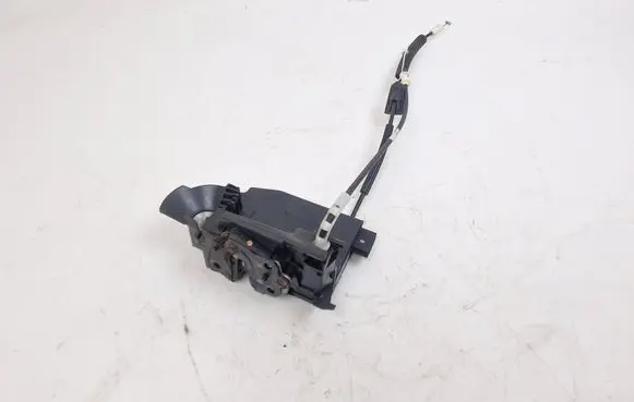 Peugeot 308 Front door lock 9810309780