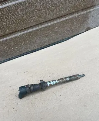 Citroen C5 Fuel injector 9637277980 F781