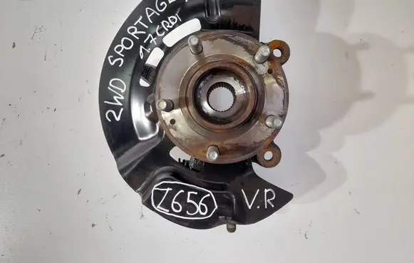 Hyundai Tucson TL Front wheel hub spindle knuckle