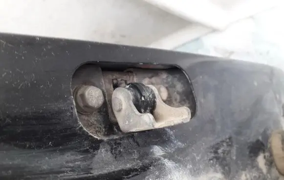 Nissan Almera N16 Rear door check strap stopper