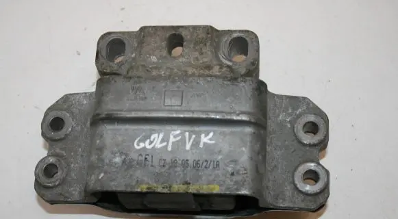 Volkswagen Golf V Engine mount bracket 1K0199555