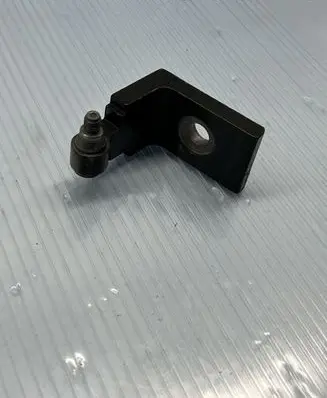 BMW X6 F16 Front door lower hinge 7325056