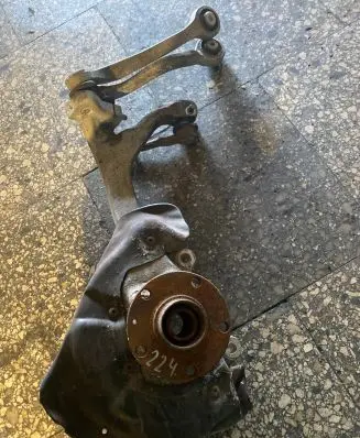 Audi A6 S6 C6 4F Front wheel hub