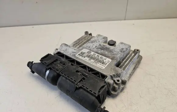 Volkswagen PASSAT B6 Engine control unit/module 03G906021LR 03G906021AN 0281013260