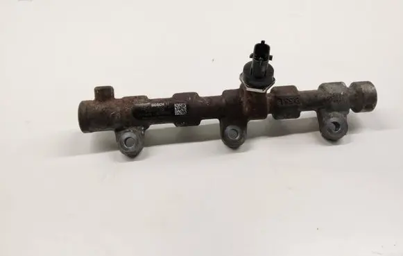 Nissan NV400 Fuel main line pipe 0445214258 175215697R H8200912225