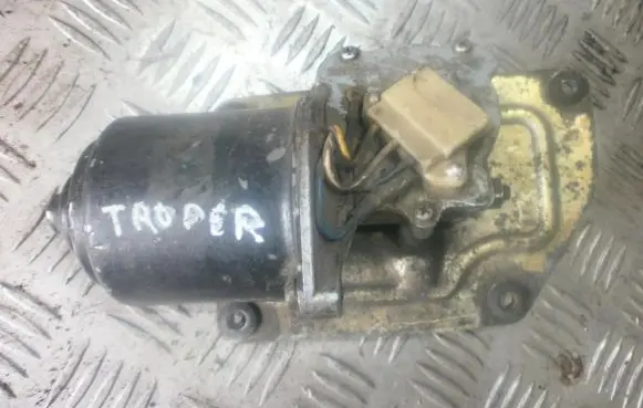 Isuzu Trooper Wiper motor
