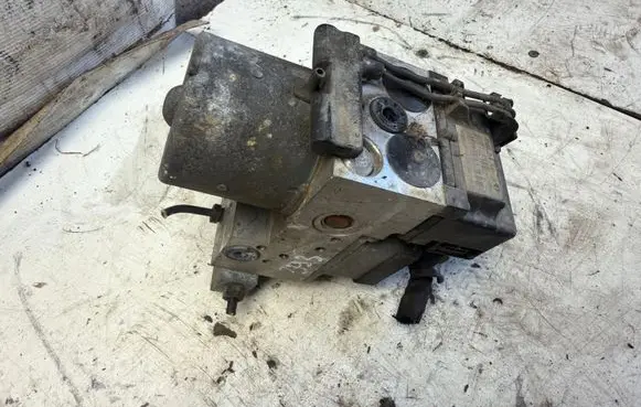 Audi A4 S4 B5 8D ABS Pump 0273004134