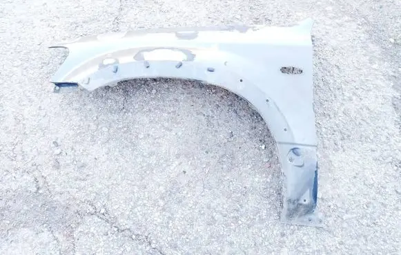 Ford Maverick Fender Pilka