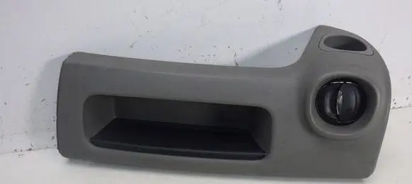 Opel Vivaro Dashboard storage box/compartment 683107829R