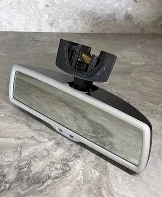 Volkswagen Golf Plus Rear view mirror (interior) E11015619