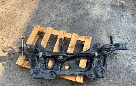 Volkswagen Golf VII Front subframe