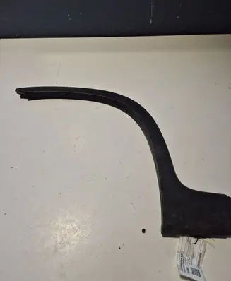 Fiat Panda III Front arch trim 735490907