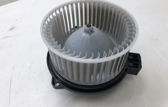 Mazda 3 III Heater fan/blower HB111EG2107 8727000691