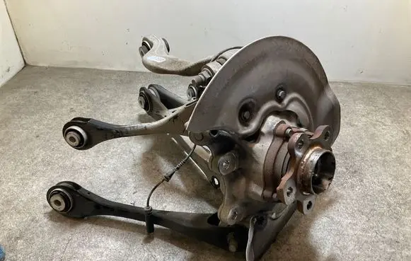 BMW i4 Rear wheel hub spindle/knuckle 