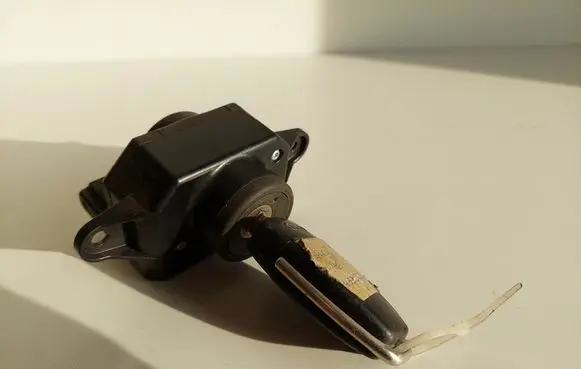 Audi A6 S6 C6 4F Ignition lock 4F0909131E