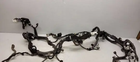 Toyota Verso Engine installation wiring loom 821210F180 8281502080 9099XA2