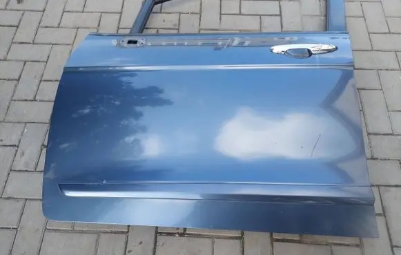 Honda FR-V Front door