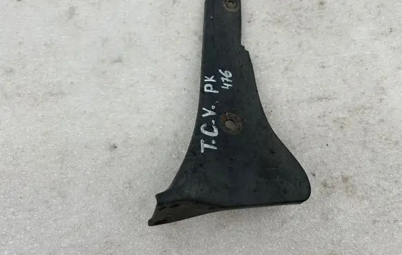 Toyota Corolla Verso E121 Front mudguard 7691613020