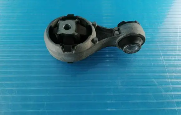 Nissan Qashqai Engine mount bracket 11350JD000