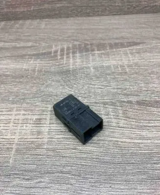 Mitsubishi Carisma Other relay MB95338211 A1001X7 138