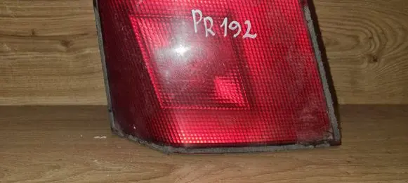 Mitsubishi Carisma Tailgate rear/tail lights 292001