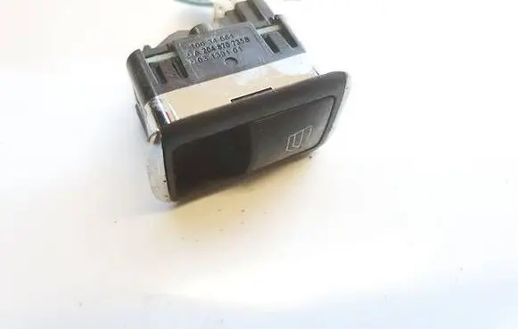 Mercedes-Benz C AMG W204 Electric window control switch A2048707358