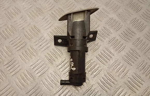 Toyota Corolla E120 E130 Headlight washer spray nozzle 78194