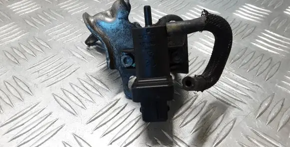 Nissan Navara D23 Vacuum valve 8200762162