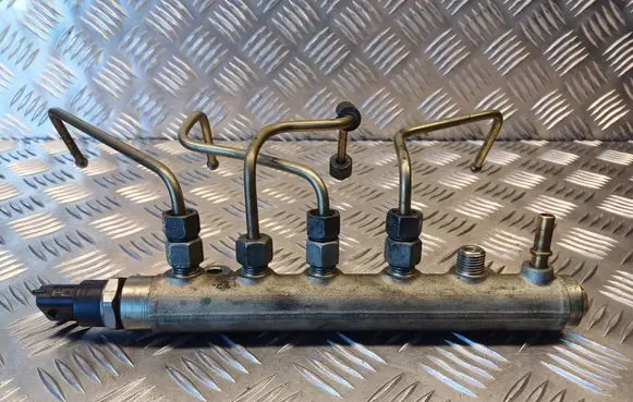 Renault Espace - Grand espace IV Fuel main line pipe 8200347593 0445214042 0281002568