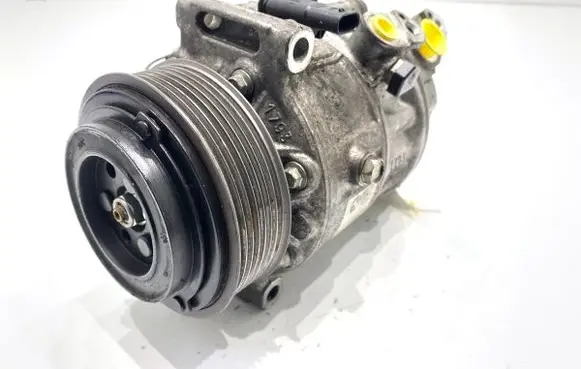 BMW 5 G30 G31 G38 Air conditioning (A/C) compressor (pump) 5A112E1