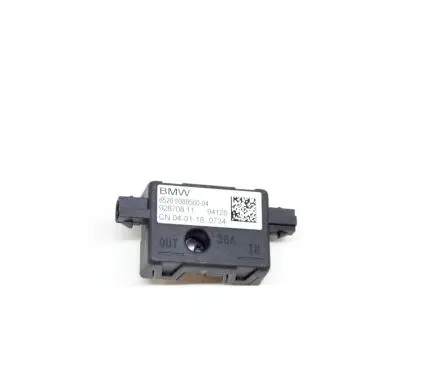 BMW X3 G01 Aerial antenna amplifier 9389560 92870811