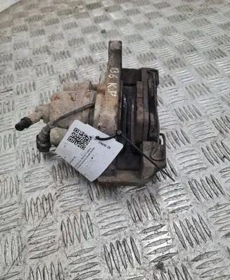 Volkswagen PASSAT B6 Front brake caliper