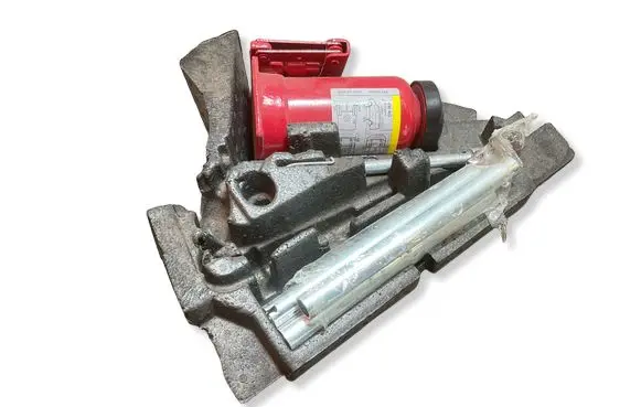 Volkswagen Crafter Tool set 2N0011031E