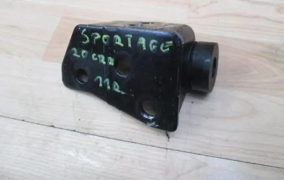 KIA Sportage Radiator mount bracket