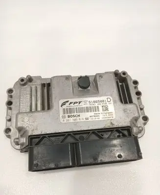 Fiat 500 Engine control unit/module ECU 51865081 1039S35678 0261S05818