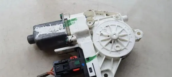 Dodge Journey Front door window regulator motor 0130822473 962581-100