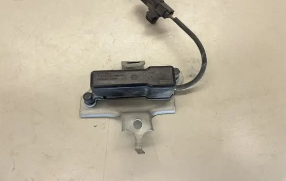 Lexus ES 300h (6th Gen) Tire pressure sensor 8976833010