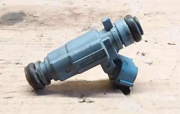 KIA Sorento Fuel injector 3531038010