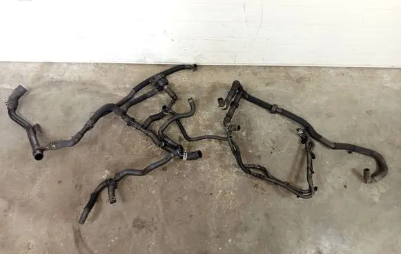 Ford Focus Water pump JX61-18D473-PA 0392023298 CF339