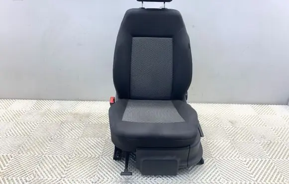 Volkswagen Polo V 6R Front driver seat 