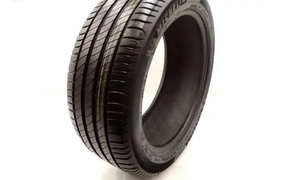 BMW X1 U11 R18 summer tire 